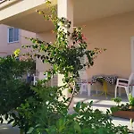 Διαμέρισμα Maslina *
